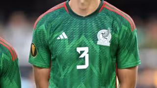 ¡Alerta en el Tricolor! César Montes sale por lesión de su partido y podría quedar fuera del Mundial