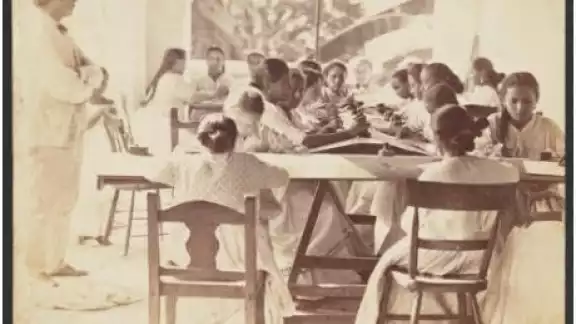 En Izamal se conservan estas paredes sobre los cimientos de lo que fue la casa de la maestra Josefa