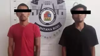 Se les encontró cinco bolsas con polvo blanco, al parecer cocaína y cinco bolsas con cristal