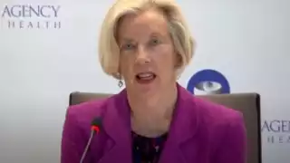 Emer Cooke, directora ejecutiva de la EMA, habla sobre la vacuna