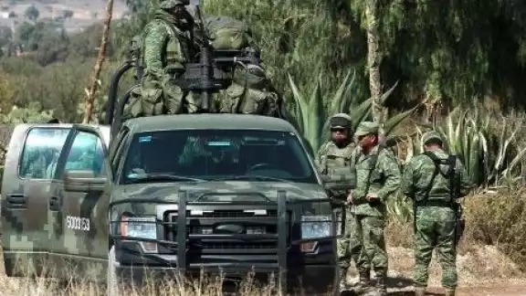 Ejército Mexicano y la Guardia Nacional aseguran armamento, cartuchos y equipo táctico en Jalisco