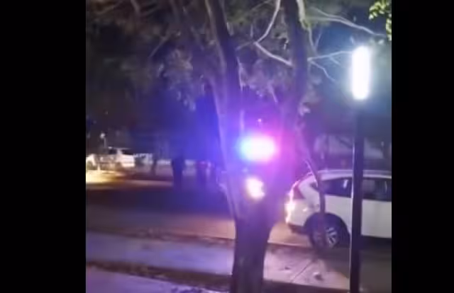 El conductor de un tráiler intentó darse a la fuga después que presuntamente causó un accidente de tránsito en la carretera federal 307