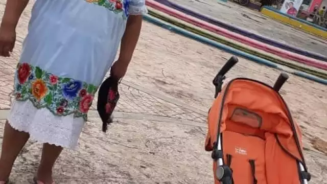 Los dos chicos dependen absolutamente de su madre