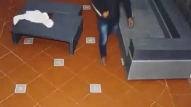 Las cámaras captaron el momento del robo