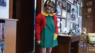 La comediante tiene 70 años de edad, lo que no fue impedimento para destaparse un poco