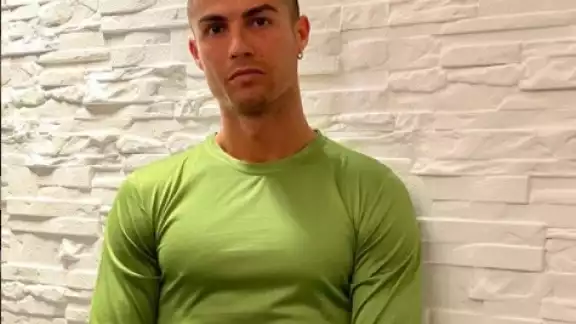 EL astro del futbol se hizo las prueba tres veces y se mantiene con el virus. Foto: Instagram Cristiano Ronaldo EL astro del futbol se hizo las prueba tres veces y se mantiene con el virus. Foto: Instagram Cristiano Ronaldo