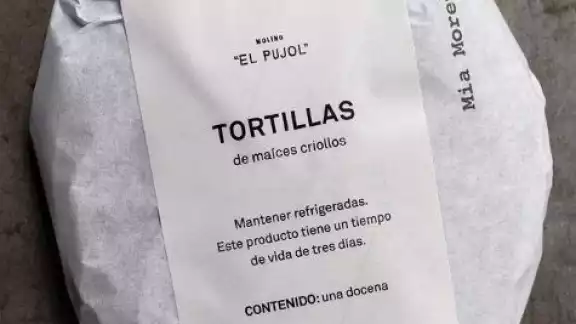 El restaurante recomienda mantener las tortillas refrigeradas por su tiempo de vida