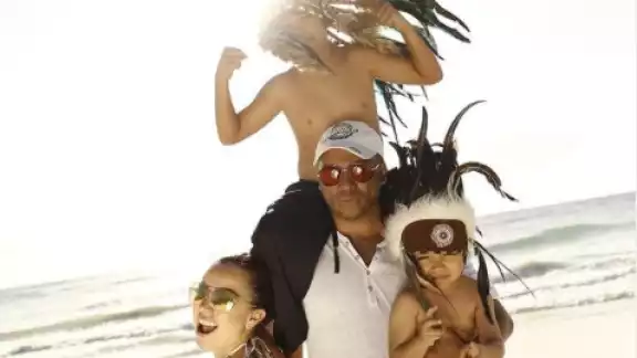 Alex Montiel disfrutó de algunos lugares con sus hijos y su esposa en Cancún
