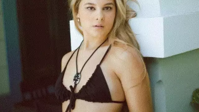 Manuela Sánchez Michel tiene solo 20 años de edad, es la hija mayor de Alejandro Sanz