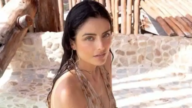 A través de su cuenta de Instagram, Aislinn Derbez confirmó su romance con el influencer y creador de contenido Jonathan Kubben