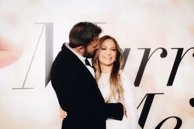 JLo y Ben Affleck buscan fortalecer su amor a la distancia. Foto: Especial