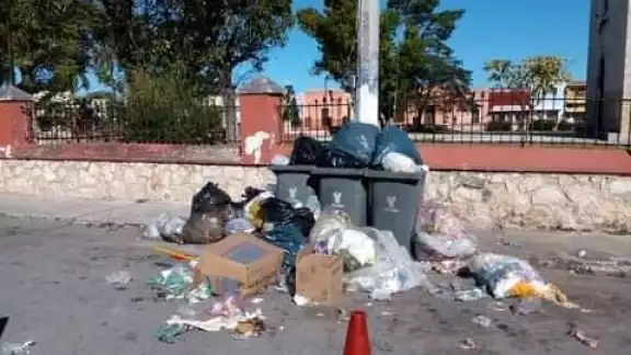 Estas irregularidades llevan más de una semana y ninguna autoridad ha intervenido