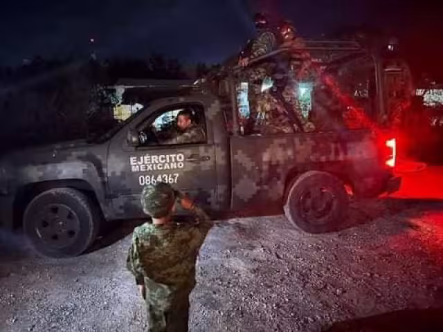 El infante es admirador de los militares, ya que diario luchan para proteger a la nación