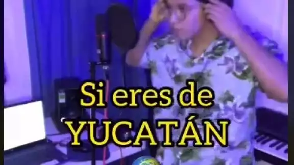 La canción combina la canción popular 'A Yucatán' de los Juglares