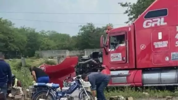 Luego de realizar rapiña, pobladores venden cajas de leche en grupos de Facebook en Seyé Luego de realizar rapiña, pobladores venden cajas de leche en grupos de Facebook en Seyé