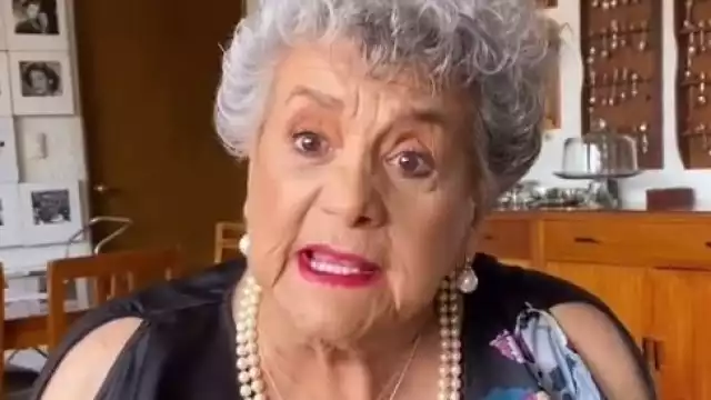 Queta Lavat declaró que cada dos semanas graba el contenido que un equipo le ayuda a compartir en la plataforma