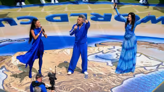 Jennifer Hudson, Laura Pausini y Robbie Williams, pero Tom Cruise se roba el show previo al Argentina vs. España