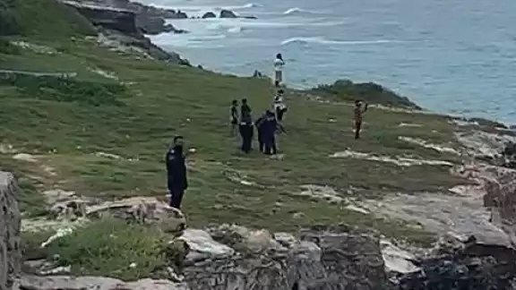 La informante que dio aviso a las autoridades, aseguraba que los gritos de las personas en la embarcación eran audibles hasta tierra firme
