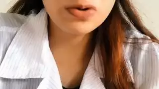 La joven afirma que fue amenazada de ser demandada por difamación en caso de denunciar