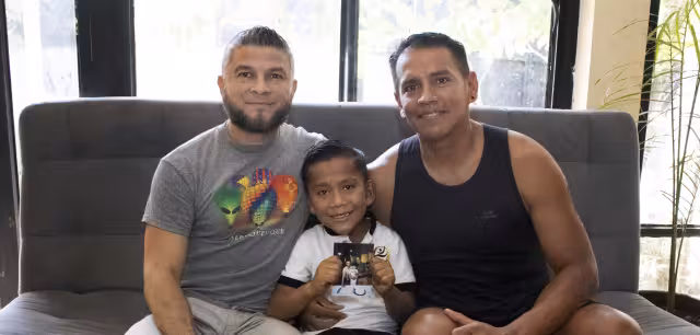 Michel vive en un ambiente lleno de amor y cariño por parte de sus padres