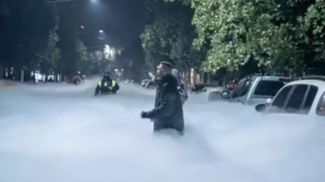 Nube de oxígeno cubre las calles de San Miguel, Tucumán en Argentina.