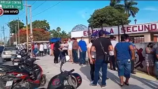 Largas filas se registraron en las casillas ubicadas en Escárcega