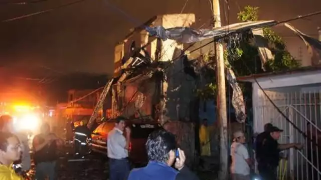 Vender mercancía con pólvora está prohibido, pero los comerciantes logran una y otra vez evadir el reglamento e incluso elaboran sus propios artefactos