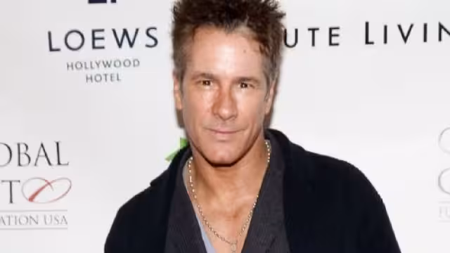 Fernando Carrillo acusa a la publicación de haber inventado que hizo un trío sexual