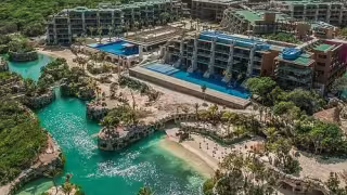 ¡Tragedia en Xcaret! Turista extranjero muere ahogado en una alberca del complejo turístico en Riviera Maya