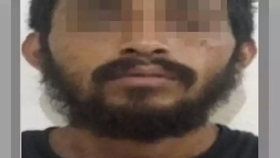 El vinculado fue capturado durante una persecución policial tras la cual abandonó el vehículo robado El vinculado fue capturado durante una persecución policial tras la cual abandonó el vehículo robado