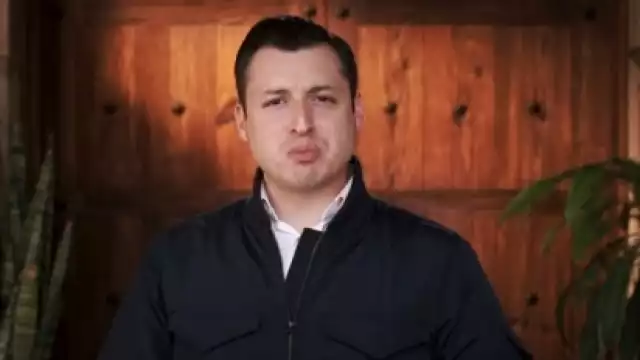 Es hijo del excandidato presidencial por el PRI Luis Donaldo Colosio Murrieta en las elecciones de 1994