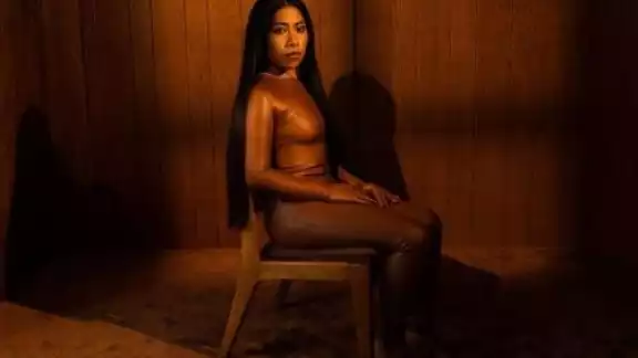 Yalitza Aparicio posa para revista con ropa muy entallada Yalitza Aparicio posa para revista con ropa muy entallada