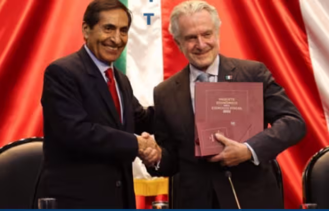 Secretaría de Hacienda y Crédito Público entrega Paquete Económico 2023 al Congreso