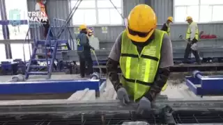 El plan de producción contempla tres turnos de ocho horas de operación por día