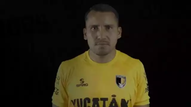 Alfonso Luna Islas es un futbolista mexicano de 31 años de edad que juega como defensa en los Venados FC