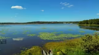 Denuncian presunta privatización de laguna donde pescan familias desde hace 30 años