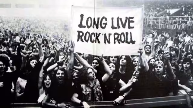 En este concierto contó con la presencia de importantes bandas e intérpretes del género procedentes de Europa y Estados Unidos