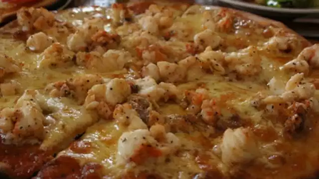 En Holbox se utiliza el dicho, "ese pescado que está comiendo, anoche durmió en el mar"