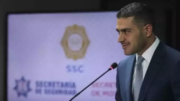 Omar García Harfuch es hijo de la actriz María Sorté Omar García Harfuch es hijo de la actriz María Sorté
