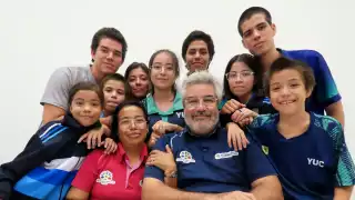   Padres en el deporte:  Manuel, el hombre  que decidió llamar a sus nueve hijos como personajes de los Caballeros del Zodiaco  