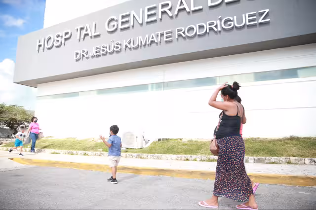 Familiares acusan negligencia y deficiencias en infraestructura hospitalaria