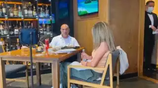 Héctor Suárez Gomís aceptó que rompió los lentes de Vicente Serrano. Foto: Captura de pantalla
