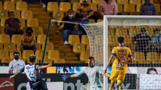 América hila otra victoria, Tigres da trago amargo a afición