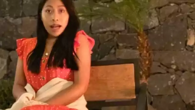 “Gracias por esto tan divertido. Se ve que canto con sentimiento"; escribió Yalitza Aparicio