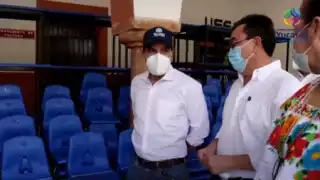 El Gobernador del Estado visitó Tekax, donde pudo entregar en persona el apoyo a las escuelas de la localidad