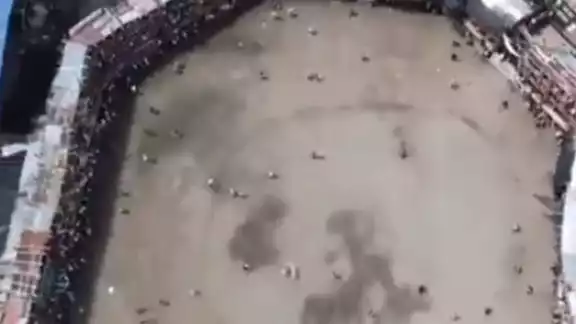 La plaza de toros que colapsó se encuentra en El Espinal, Colombia. Foto: Captura de pantalla