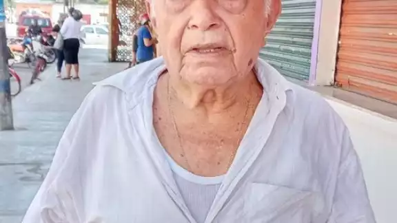 Abuelito pierde su pensión y pide apoyo Abuelito pierde su pensión y pide apoyo