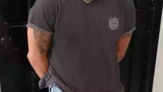 El detenido fue identificado como Alfredo "N" de 40 años de edad,  quien portaba la droga en la bolsa derecha de su pantalón