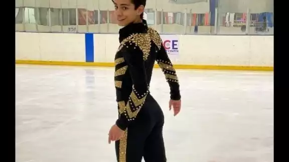 Donovan Carrillo se convertirá en un histórico en el patinaje artístico de México, tras 30 años de no tener participantes en esa disciplina. Foto: Twitter @OlimpismoMex
Donovan Carrillo se convertirá en un histórico en el patinaje artístico de México, tras 30 años de no tener participantes en esa disciplina. Foto: Twitter @OlimpismoMex