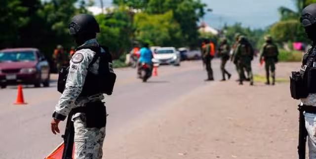 Capturan a 'El R8', jefe de seguridad de Aureliano, hermano de 'El Chapo' Guzmán